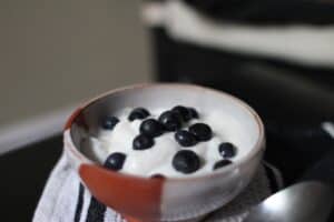 Lire la suite à propos de l’article Enquête Alimentation: Au lait animal ou végétal, les yaourts et desserts frais au banc d’essai